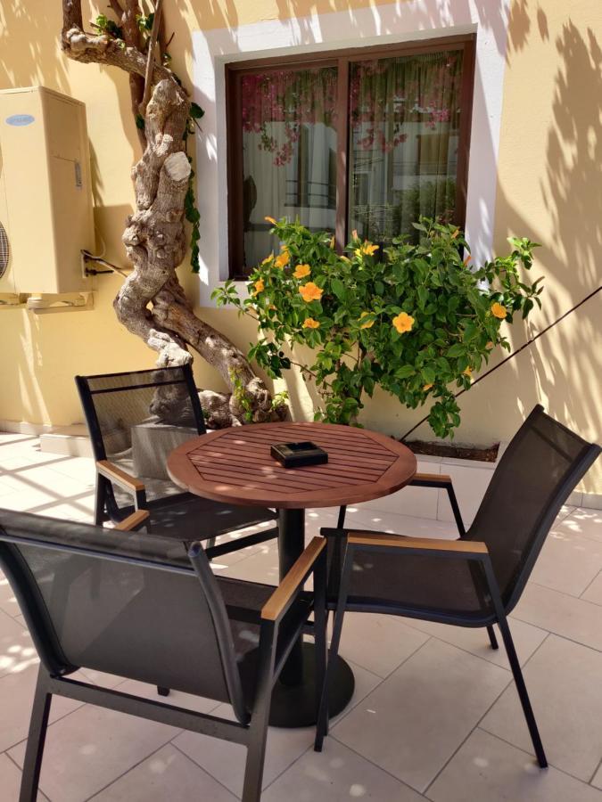 Titania Hotel Karpathos ภายนอก รูปภาพ